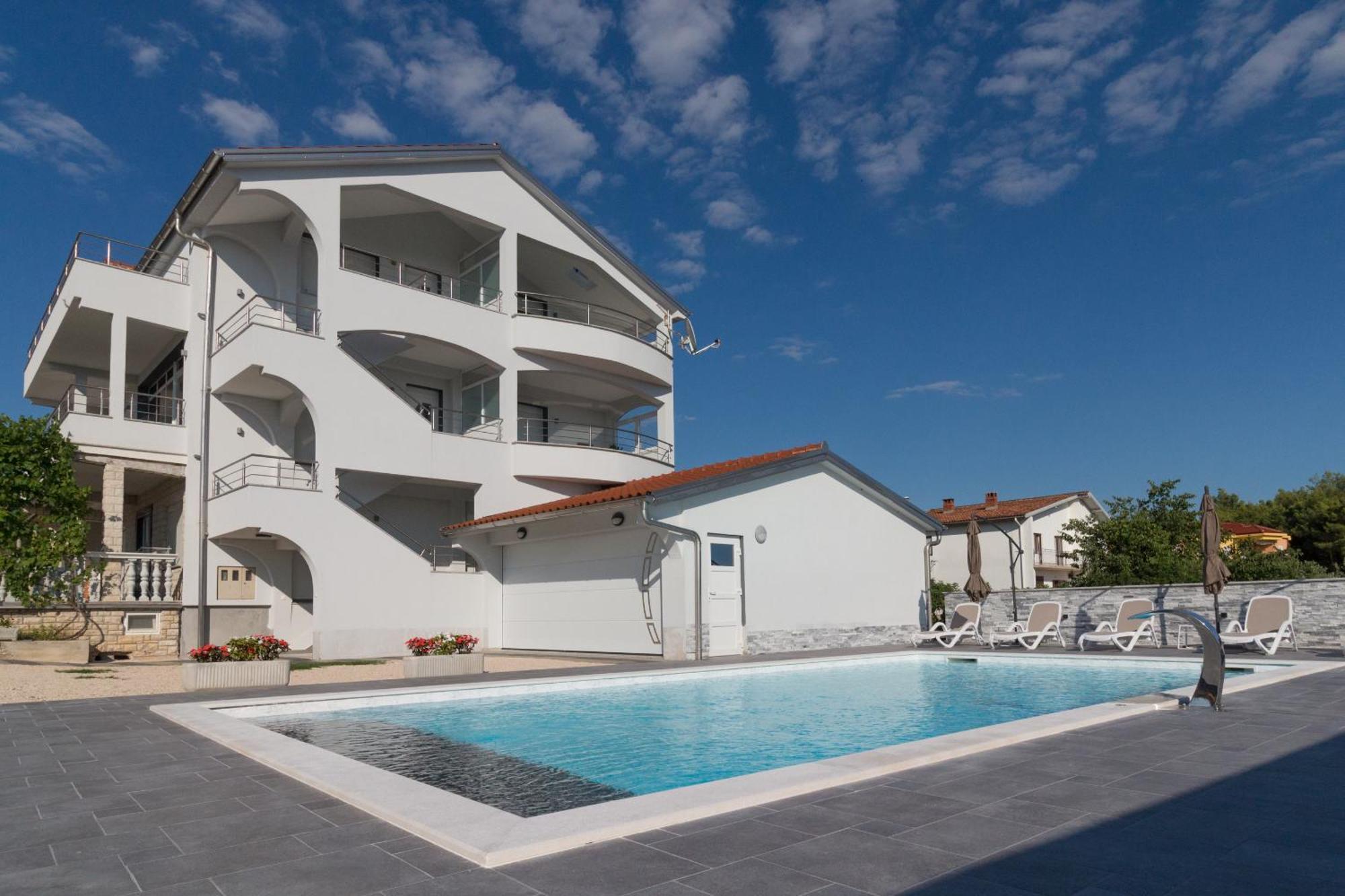 Apartmani Martin Mit Beheiztem Pool With Heated Pool Bibinje Kültér fotó