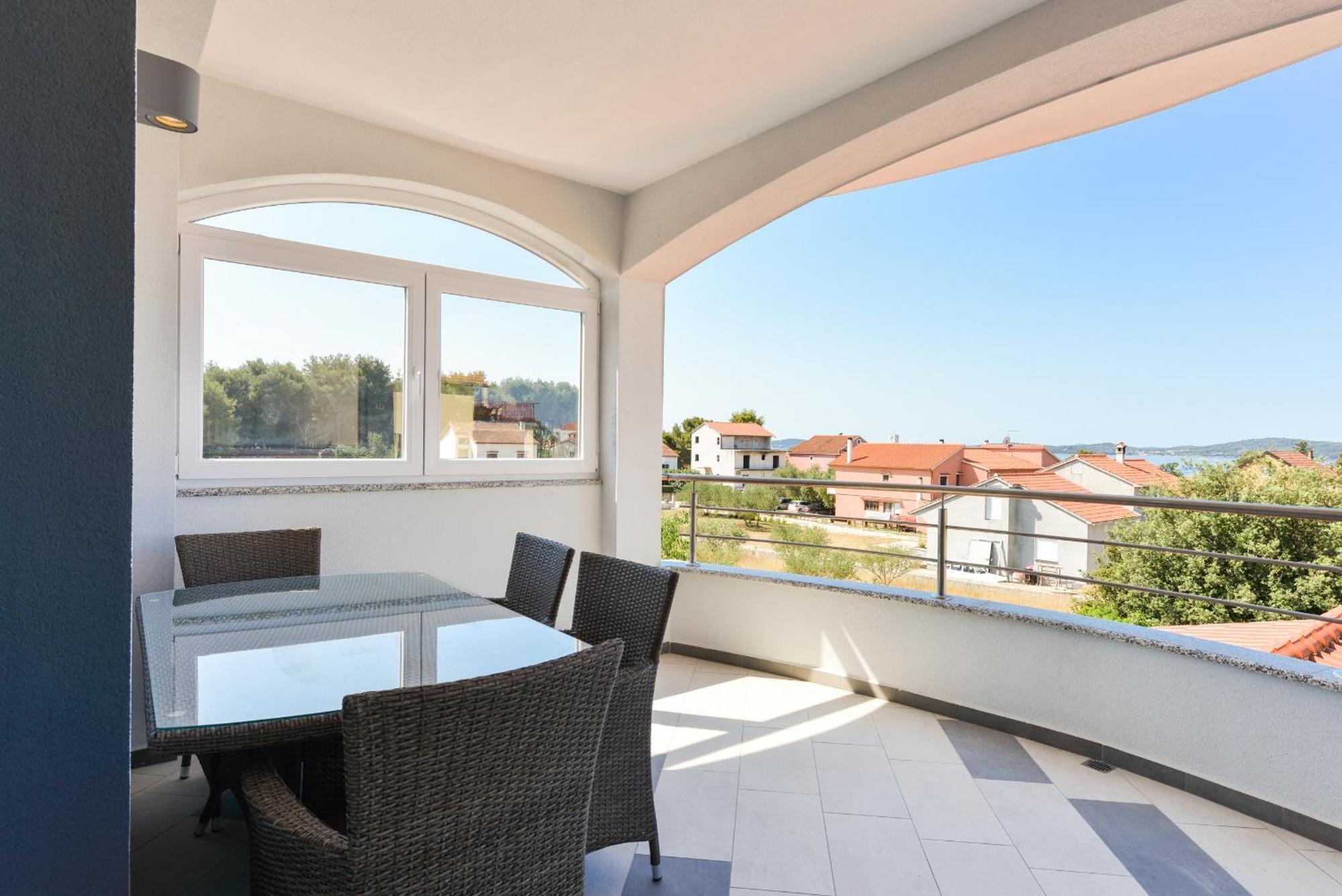 Apartmani Martin Mit Beheiztem Pool With Heated Pool Bibinje Kültér fotó