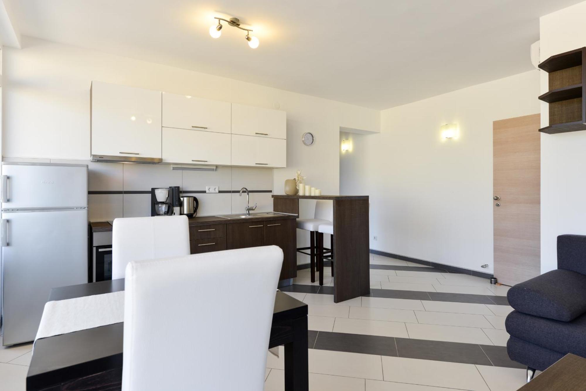 Apartmani Martin Mit Beheiztem Pool With Heated Pool Bibinje Kültér fotó