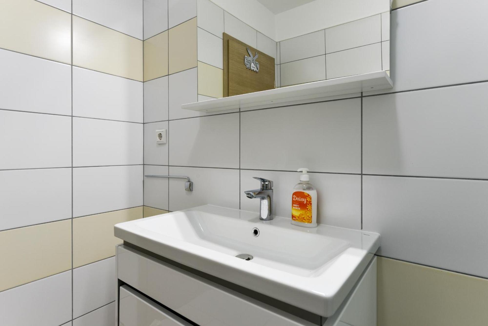 Apartmani Martin Mit Beheiztem Pool With Heated Pool Bibinje Szoba fotó